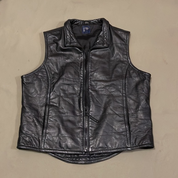 GAP  Black color 💯% leather riding  Womens VEST size SMALL w pockets - Picture 1 of 15